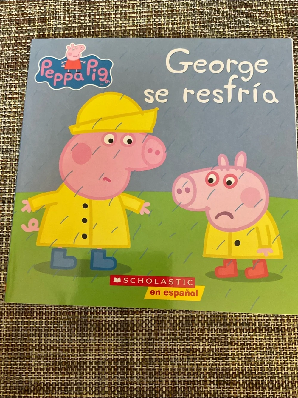 3 Peppa Pig Spanish books NWT
